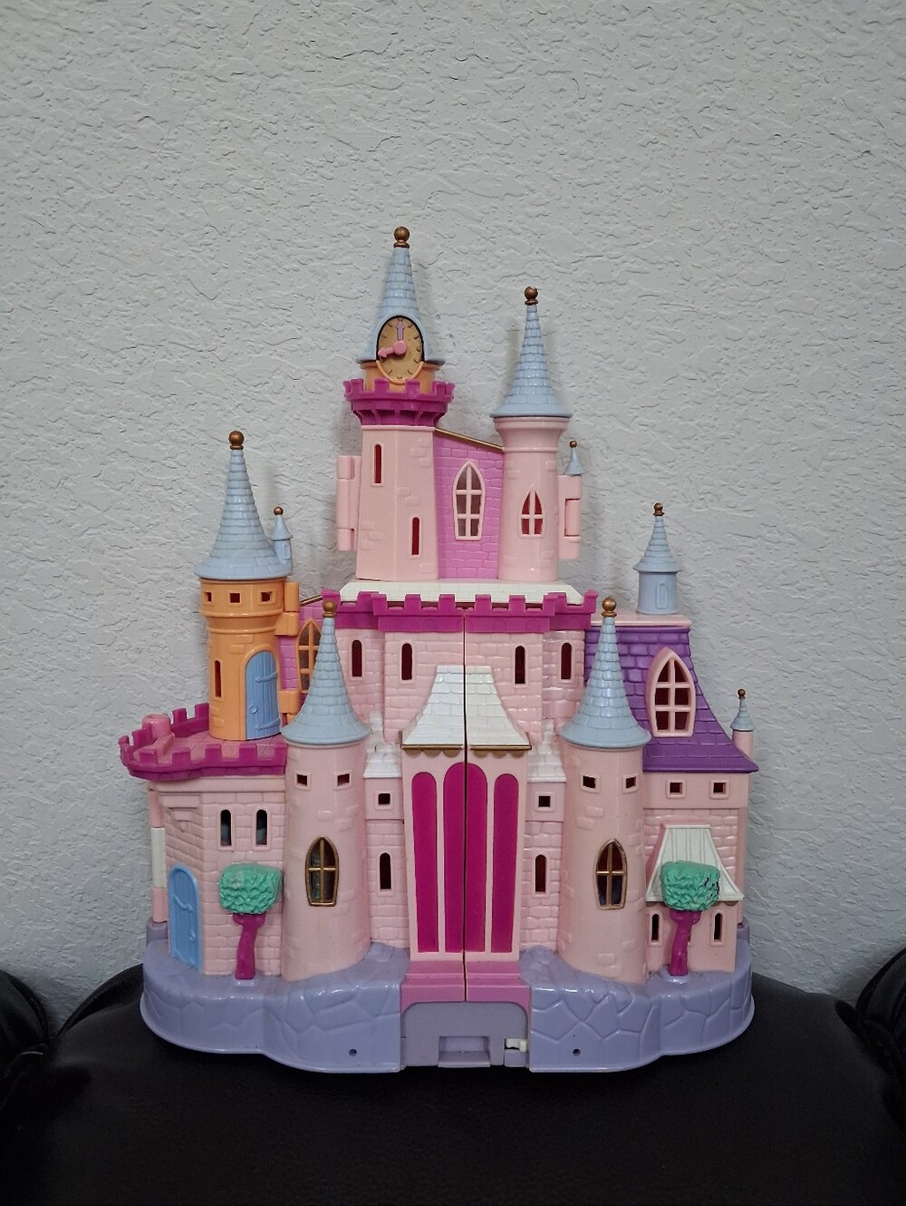 Vintage 2002 Cinderella Musical Castle